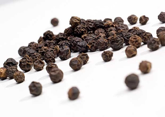 black-pepper-corns (1)