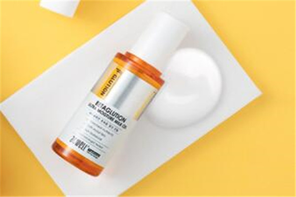 敏感肌肤精华排行榜 第三款强推，击溃肌肤敏感问题利器